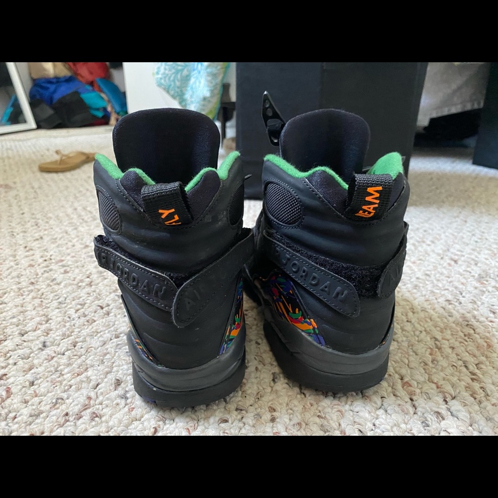 Jordan 8 - Picture 2 of 5